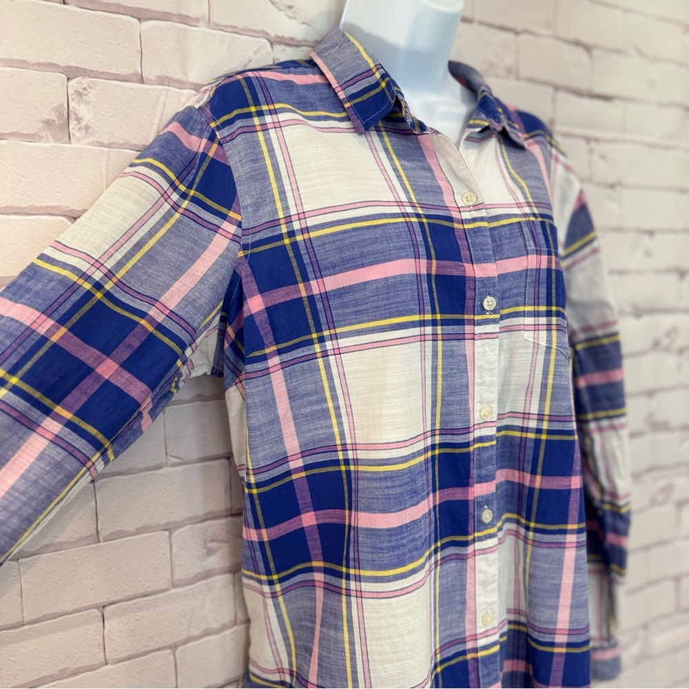 Old Navy Women’s Plaid Button-Up Shirt